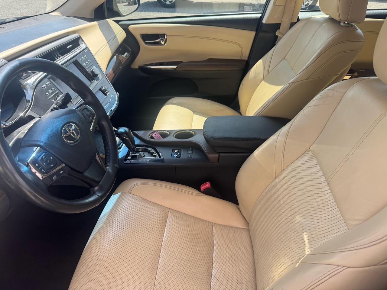 Toyota Avalon  2013
