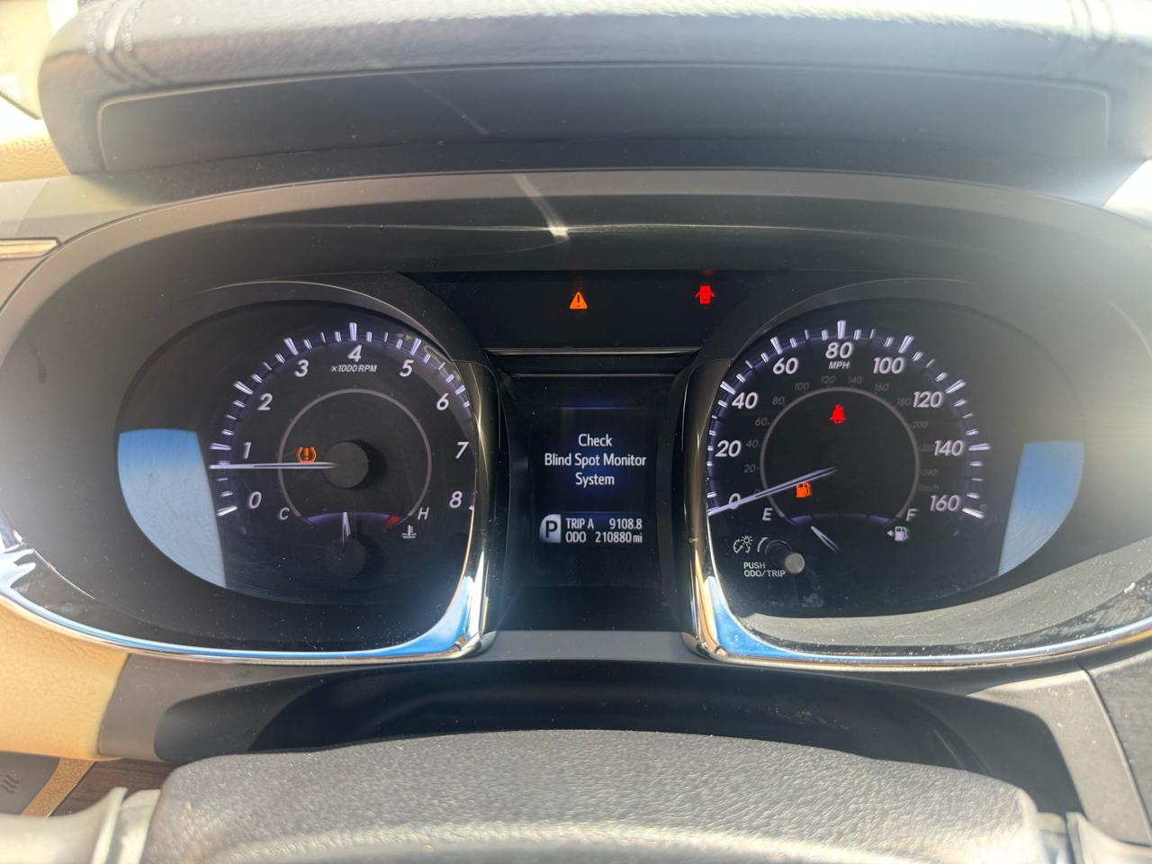 Toyota Avalon  2013