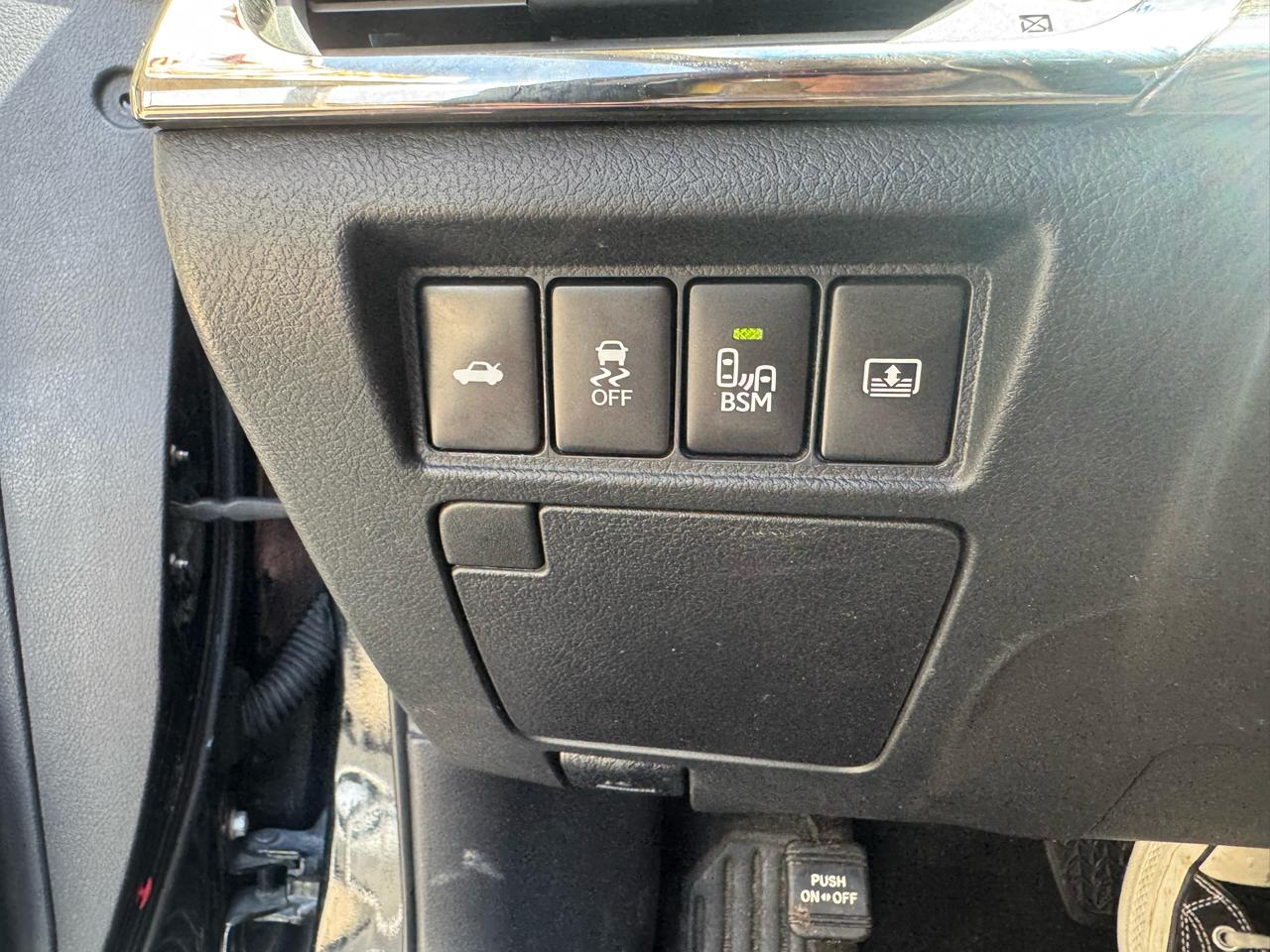 Toyota Avalon  2013
