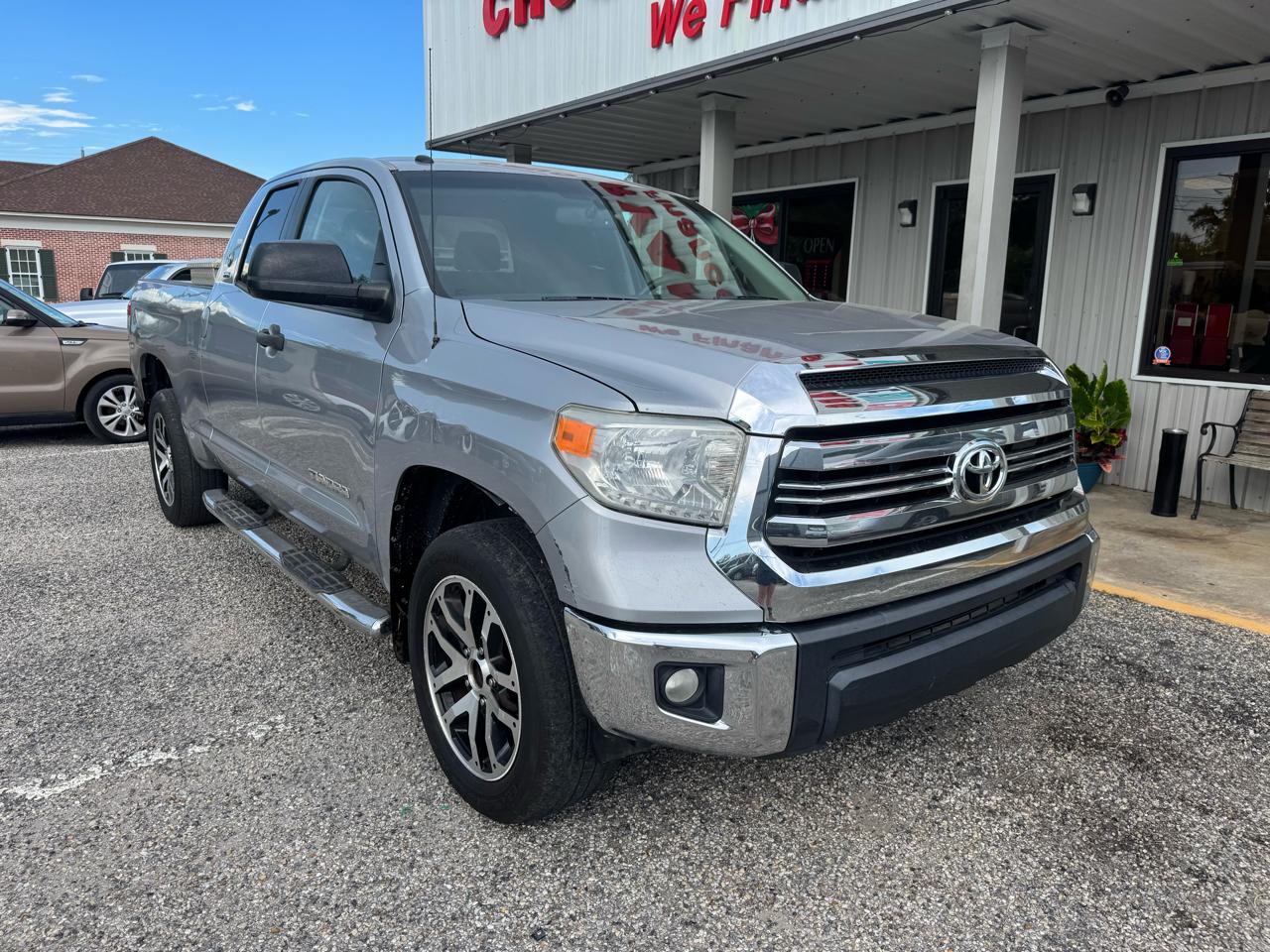 Toyota Tundra  2017
