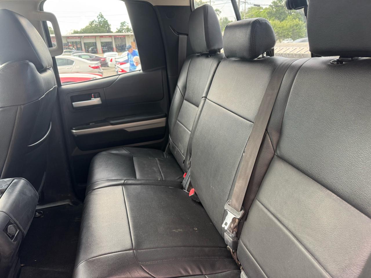 Toyota Tundra  2017