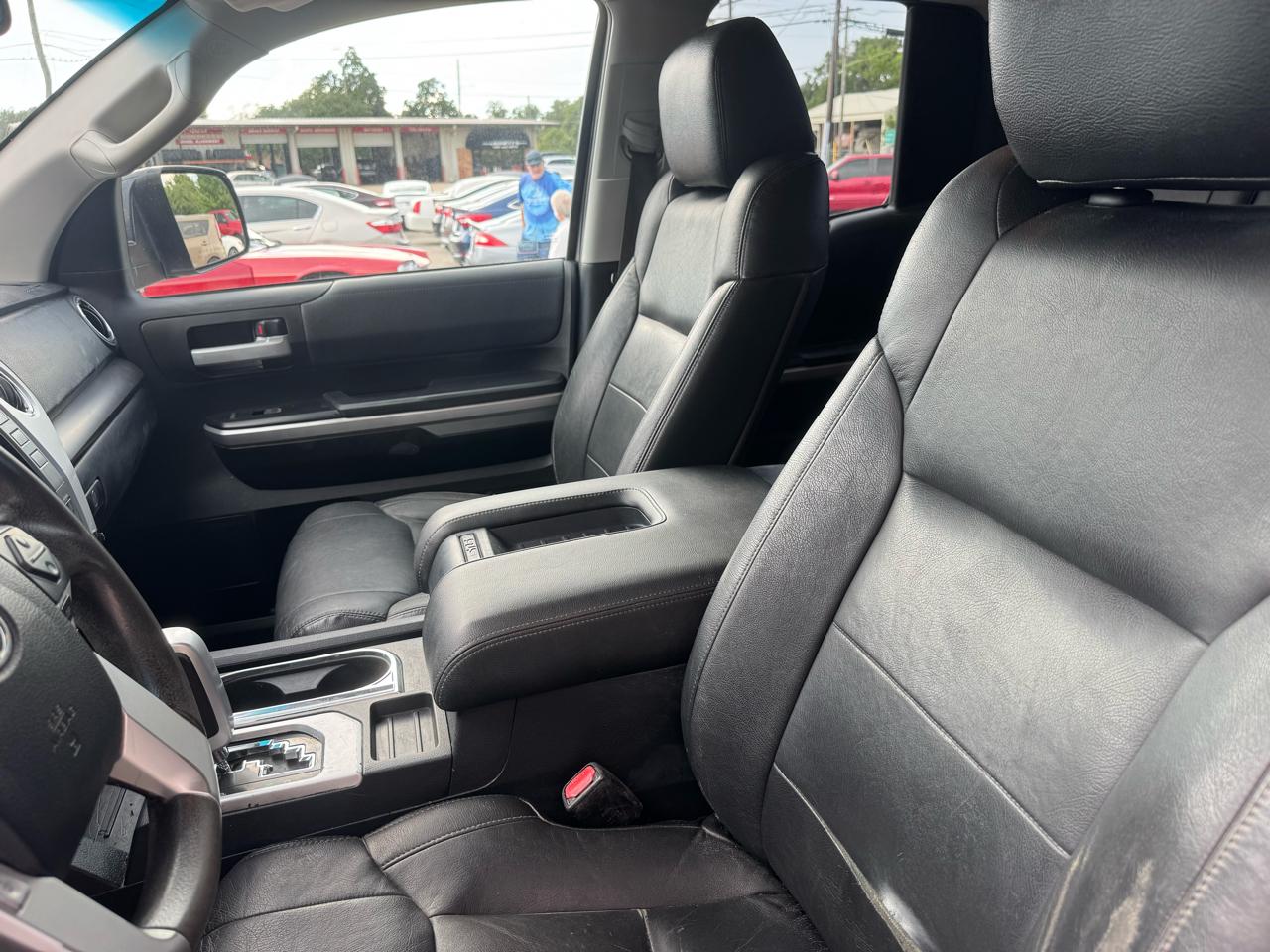 Toyota Tundra  2017