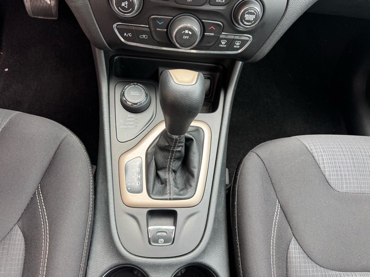 Jeep Cherokee  2015