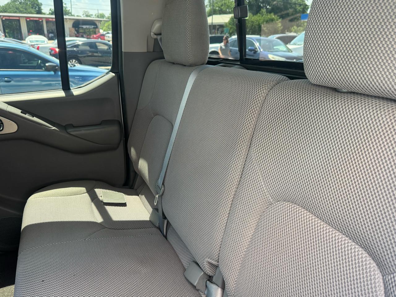 Nissan Frontier  2014