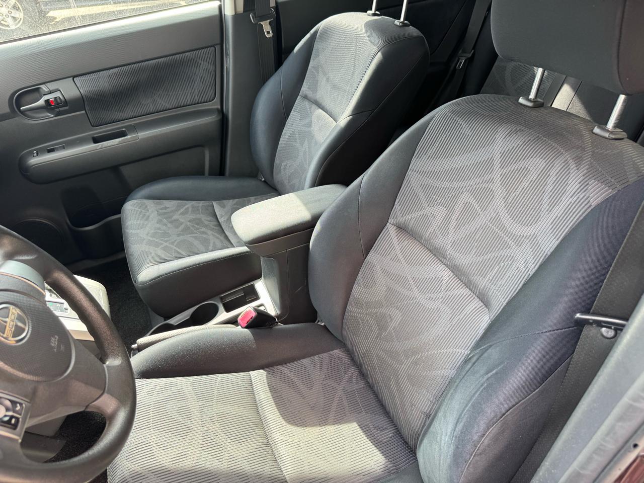 Scion xB  2011