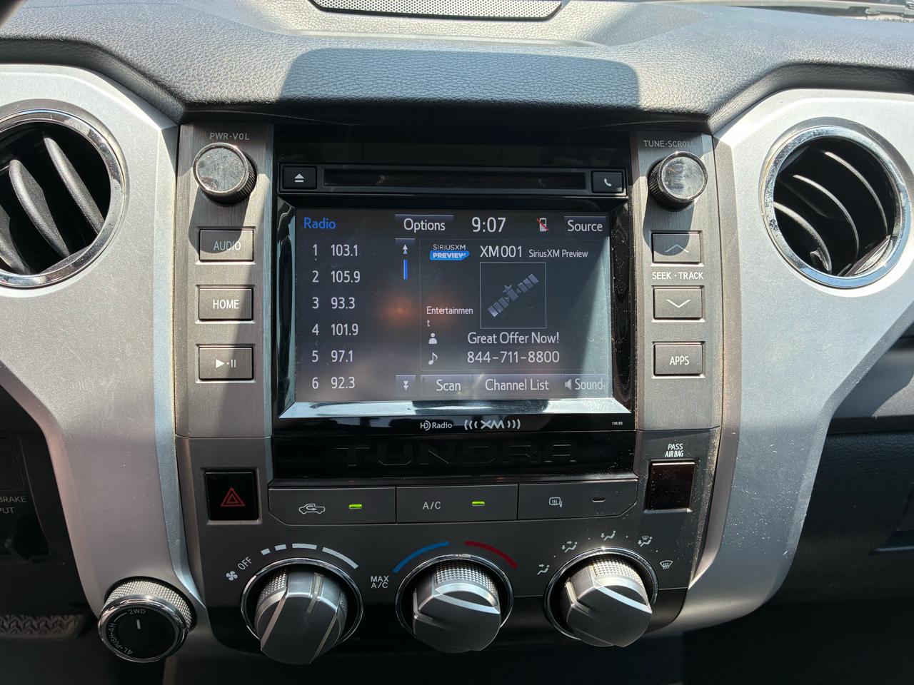 Toyota Tundra  2018