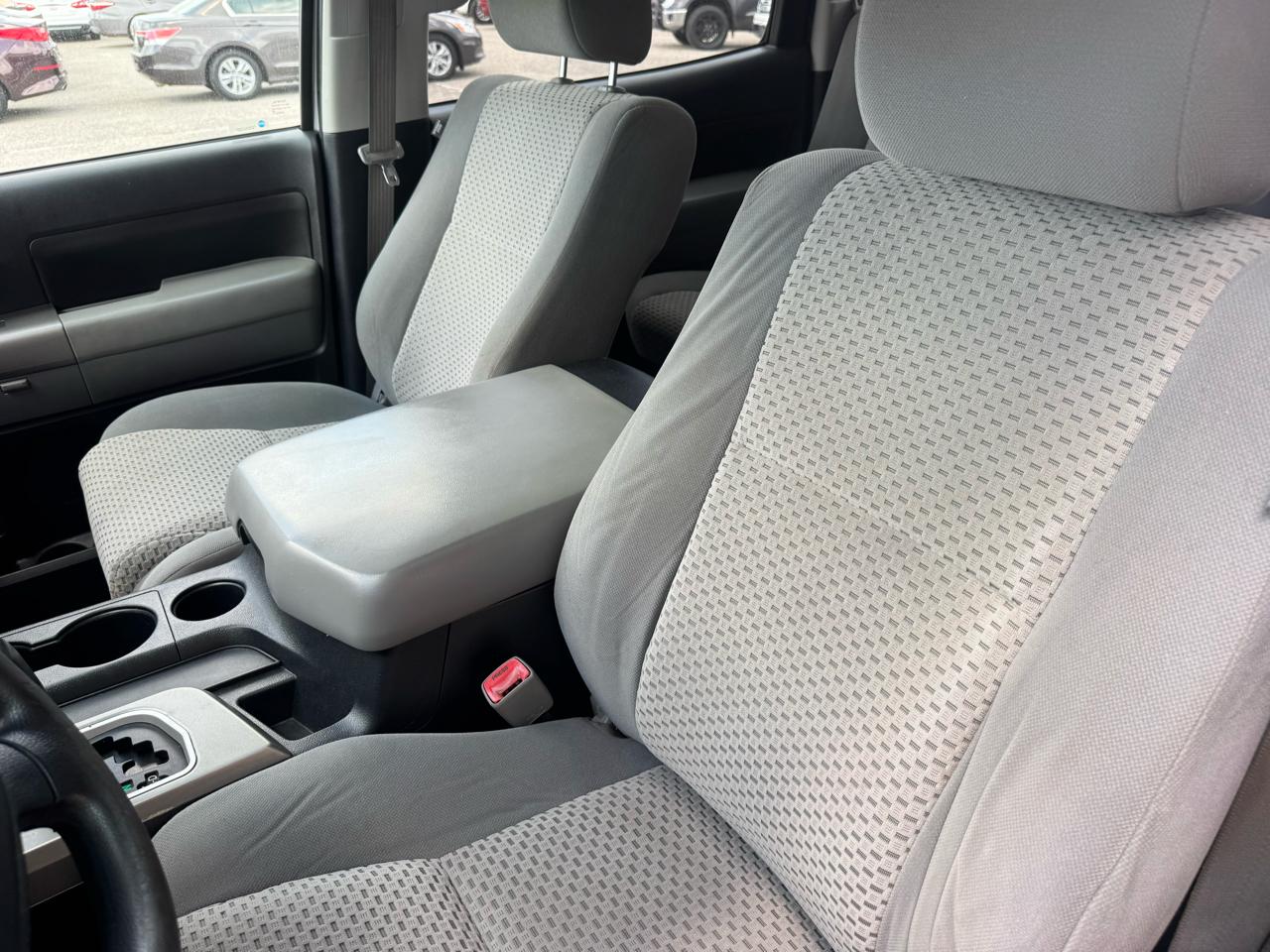 Toyota Tundra  2013