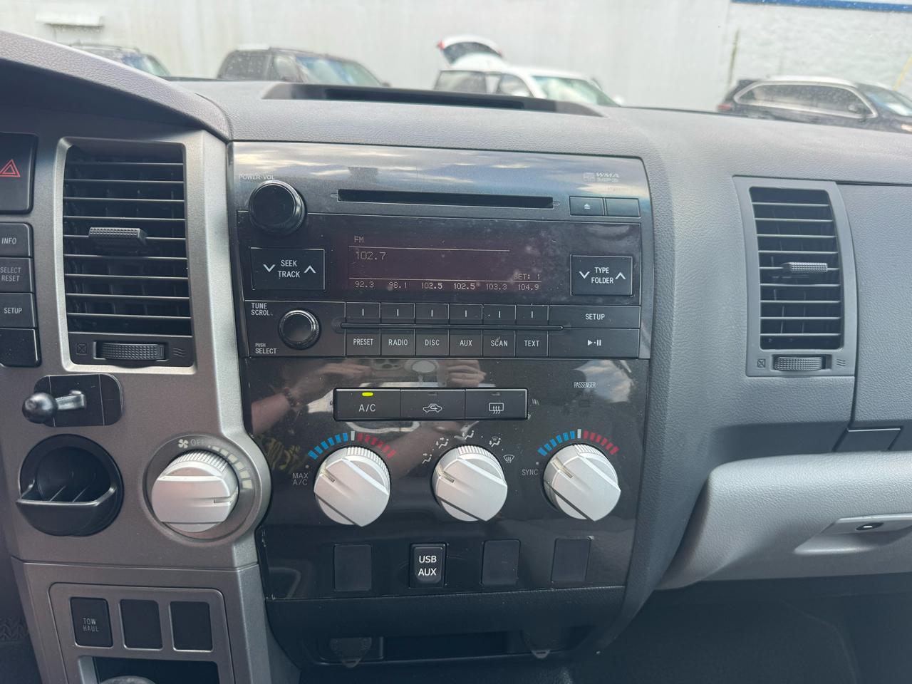 Toyota Tundra  2013