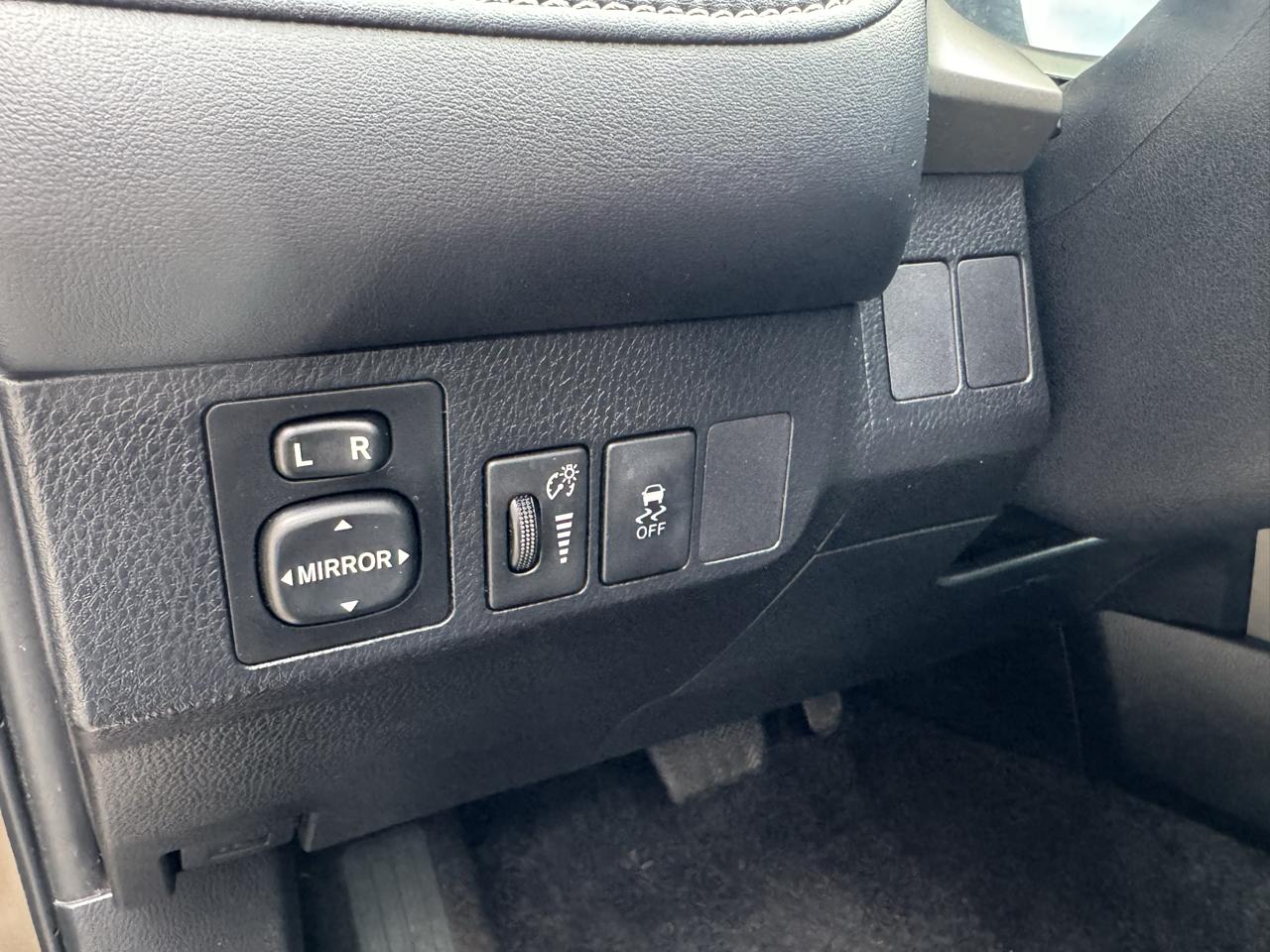 Toyota RAV4  2013