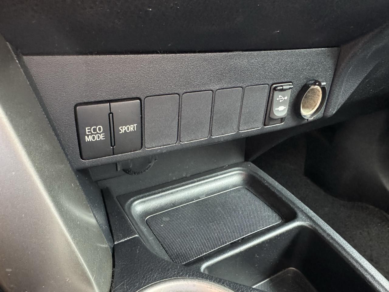 Toyota RAV4  2013