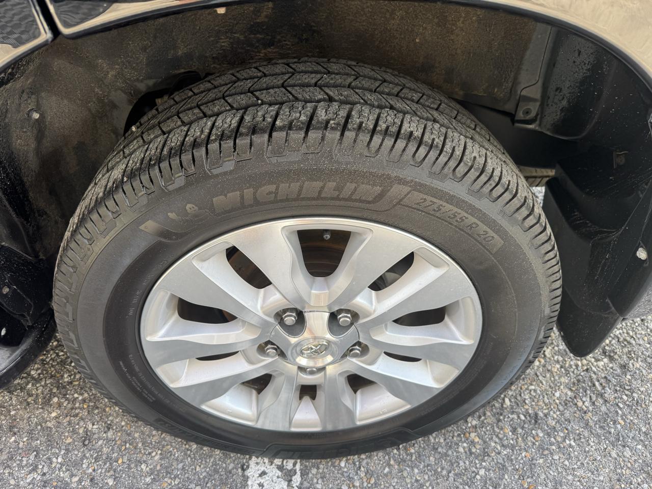 Toyota Sequoia  2017