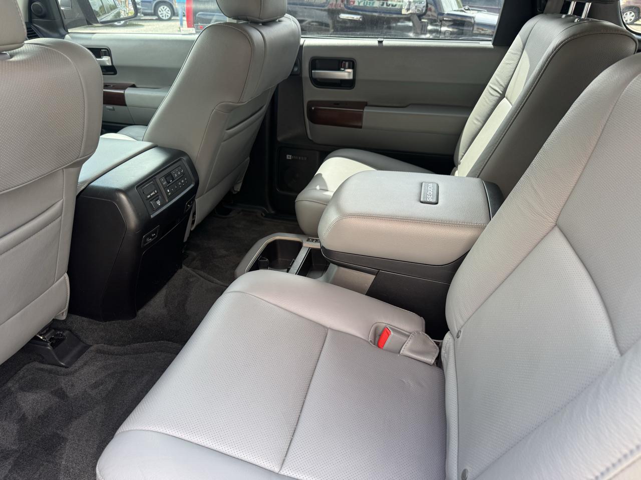 Toyota Sequoia  2017