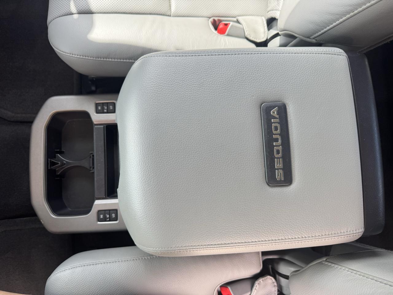 Toyota Sequoia  2017