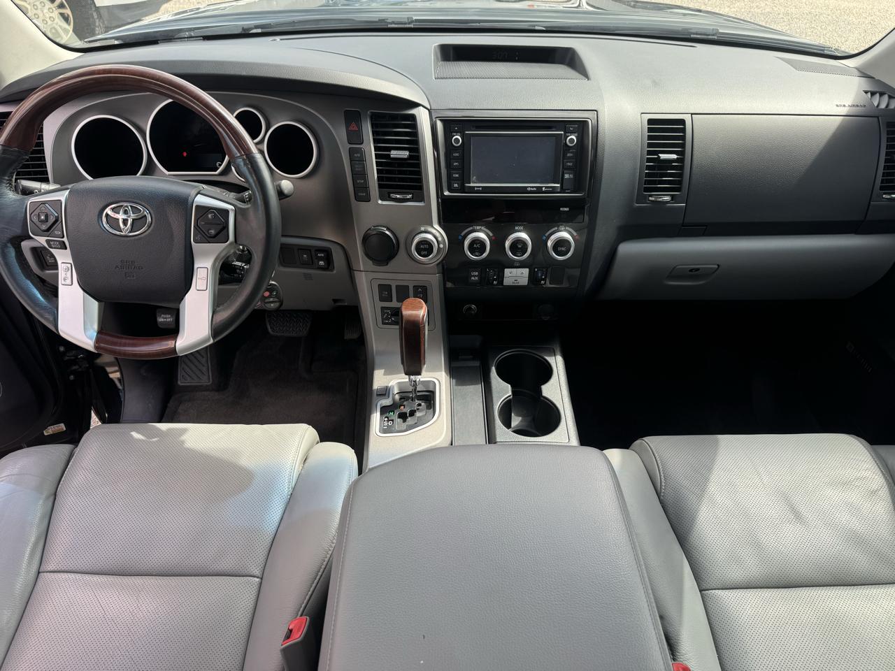 Toyota Sequoia  2017