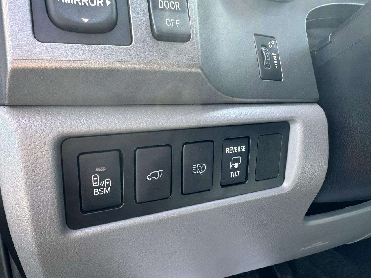 Toyota Sequoia  2017