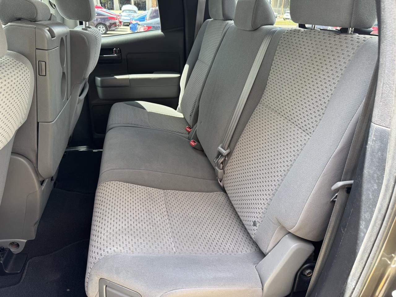 Toyota Tundra  2013