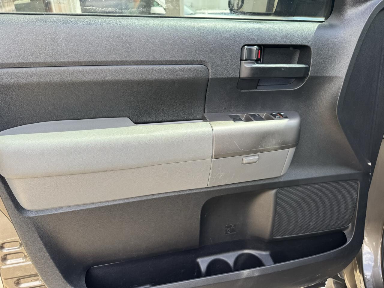 Toyota Tundra  2013