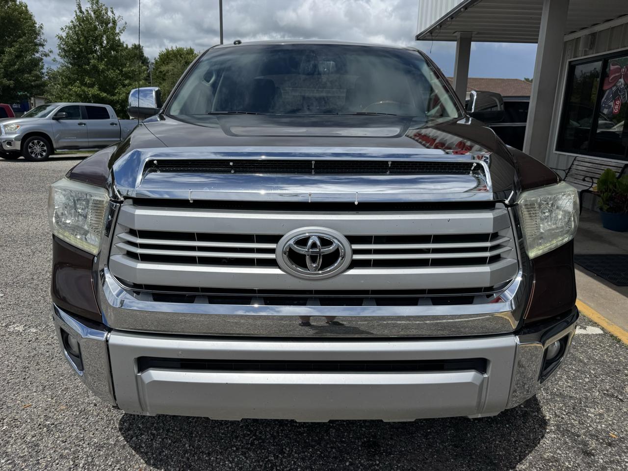 Toyota Tundra  2014
