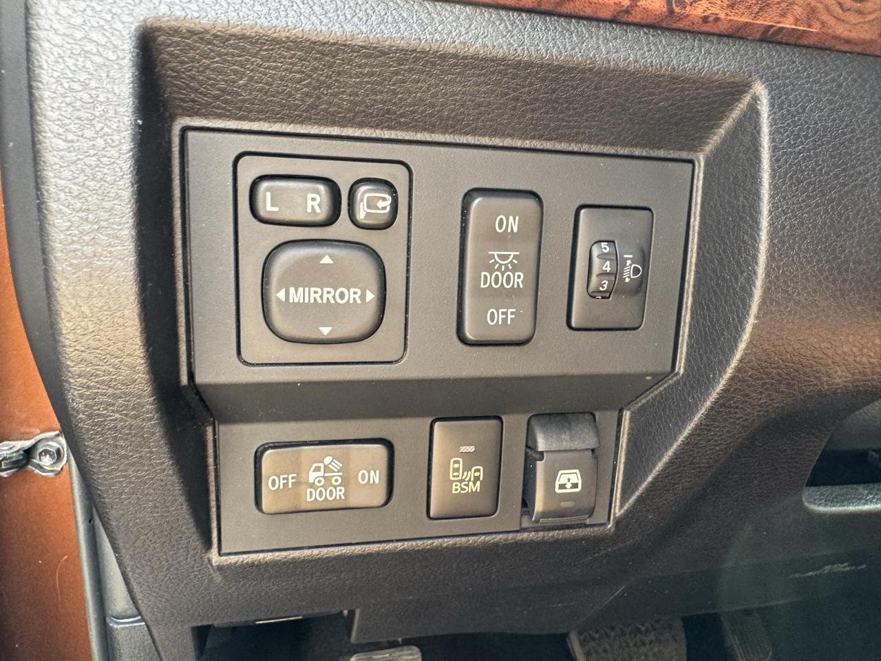 Toyota Tundra  2014