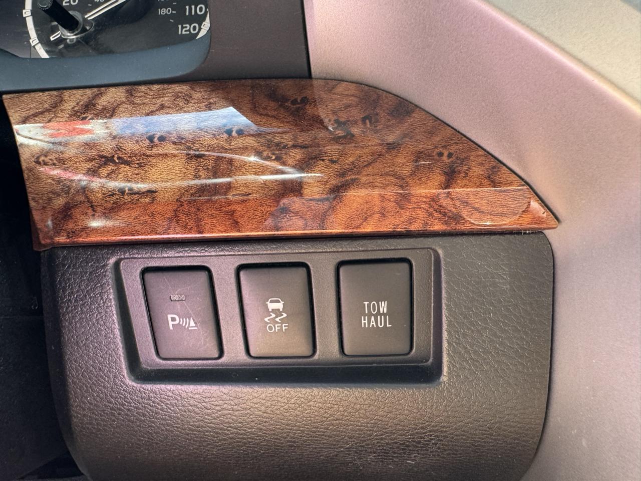 Toyota Tundra  2014