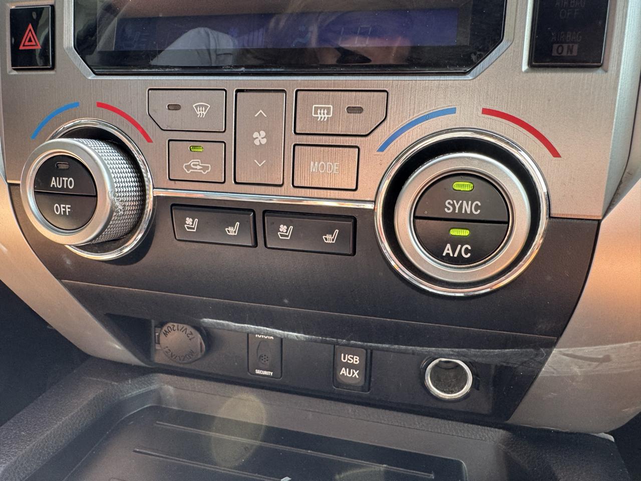 Toyota Tundra  2014