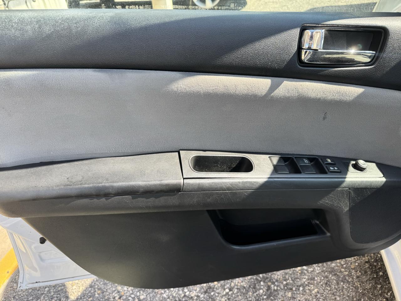 Nissan Sentra  2012