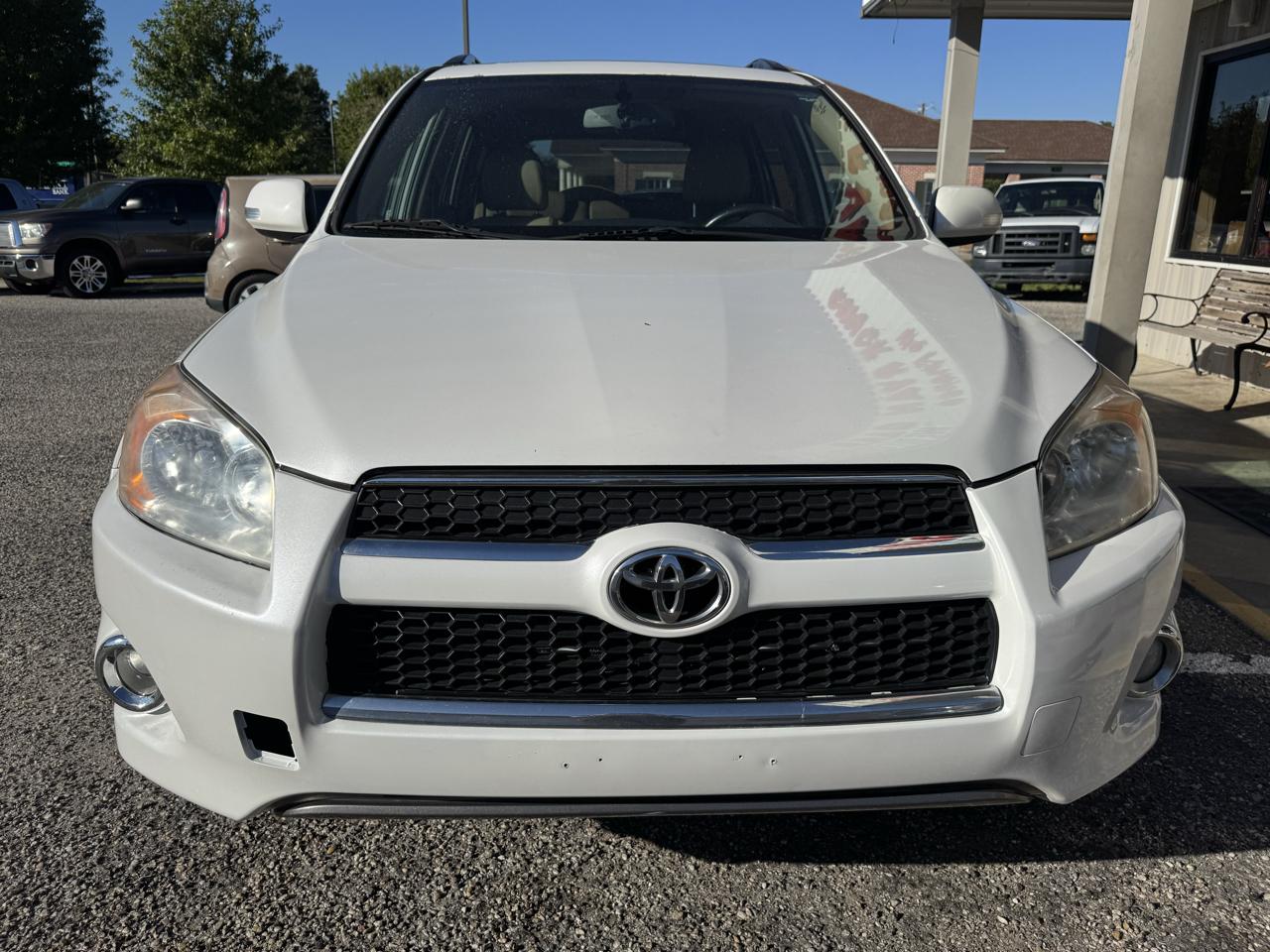 Toyota RAV4  2011