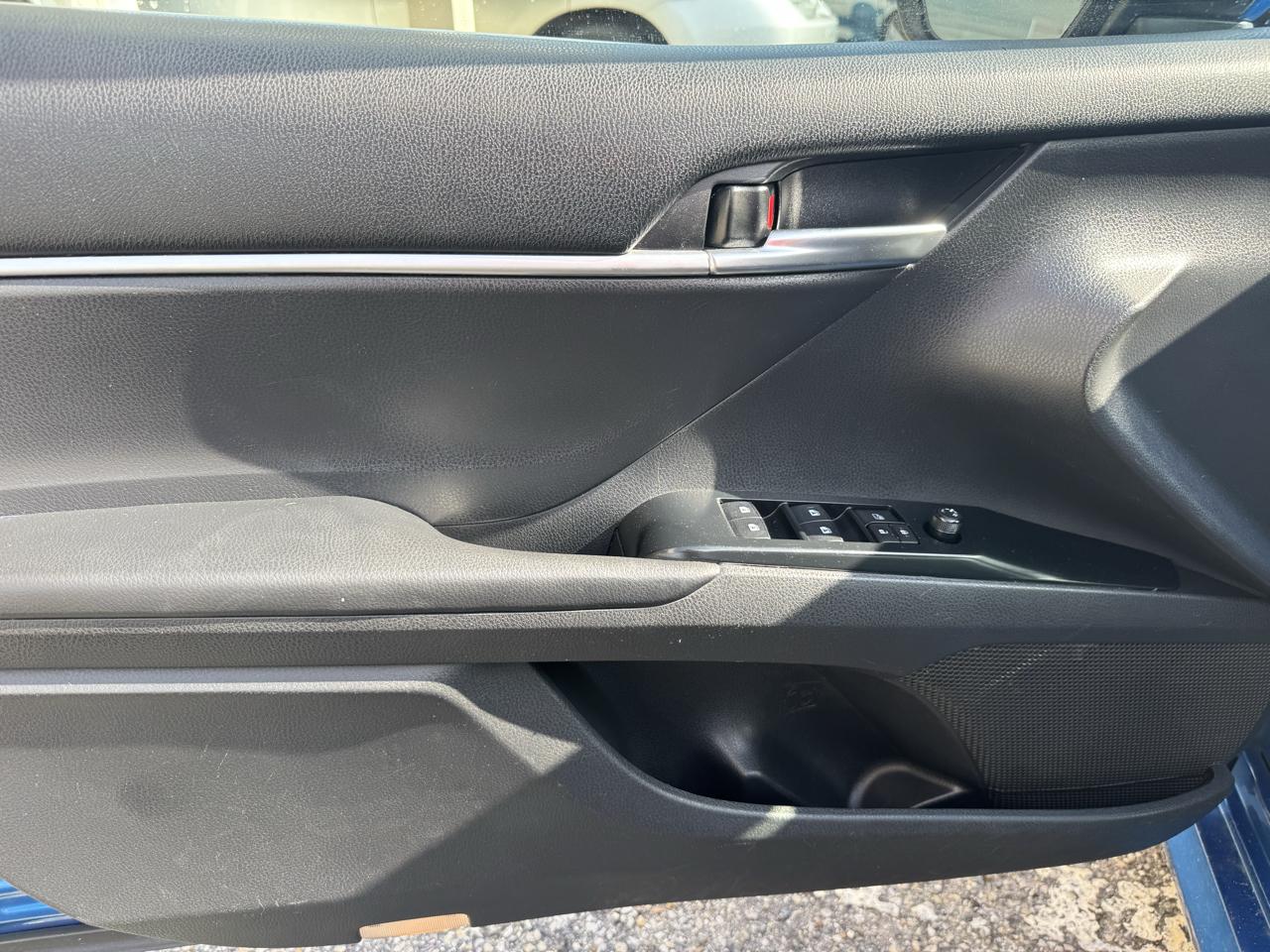 Toyota Camry  2019
