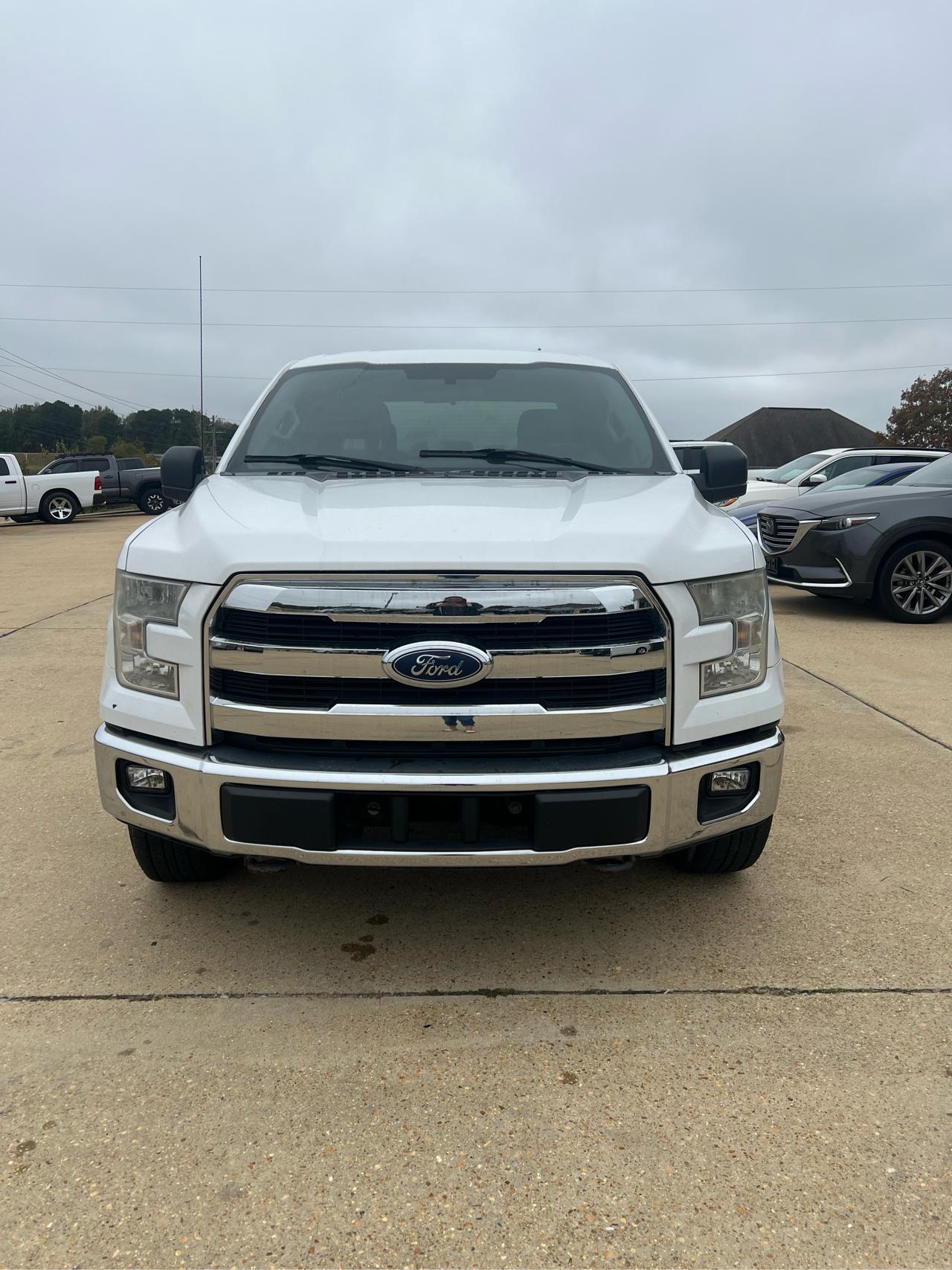 Ford F-150 4WD Reg Cab 126" XLT 2015