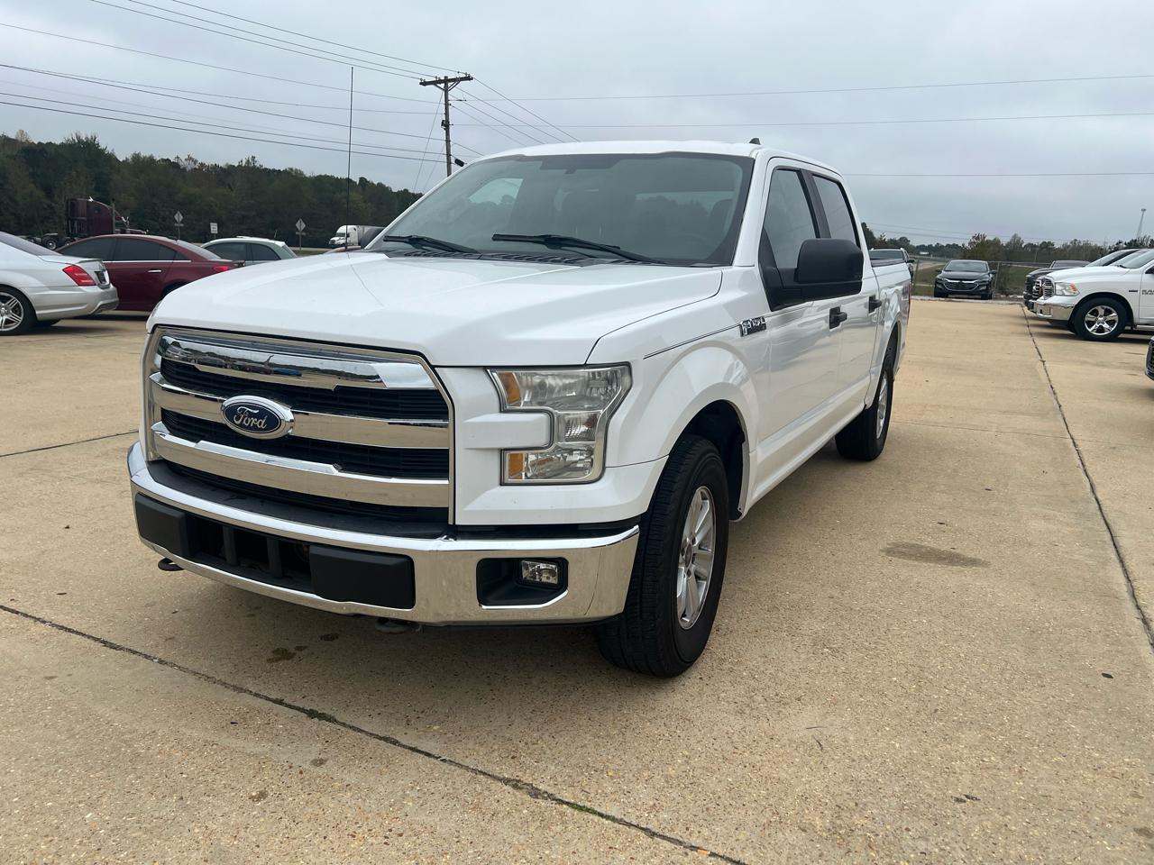 Ford F-150 4WD Reg Cab 126" XLT 2015
