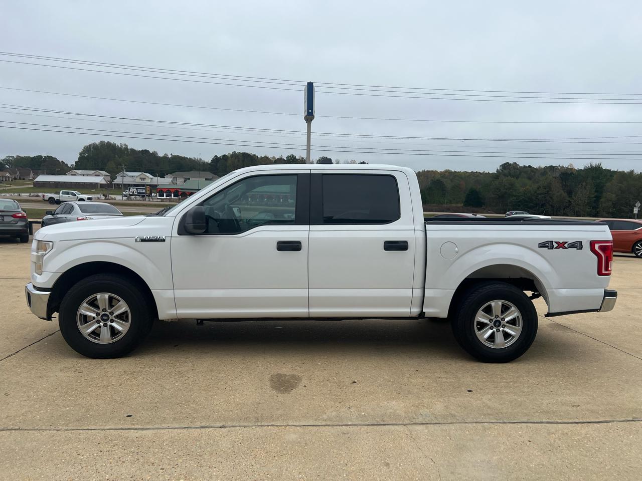Ford F-150 4WD Reg Cab 126" XLT 2015
