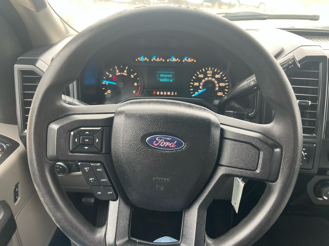 Ford F-150 4WD Reg Cab 126" XLT 2015