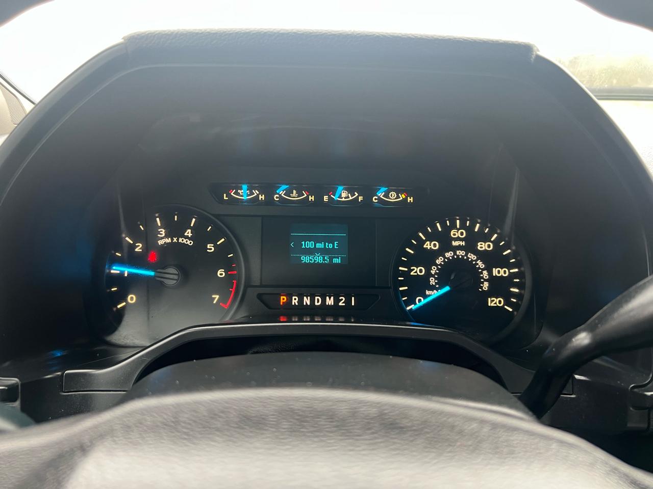 Ford F-150 4WD Reg Cab 126" XLT 2015
