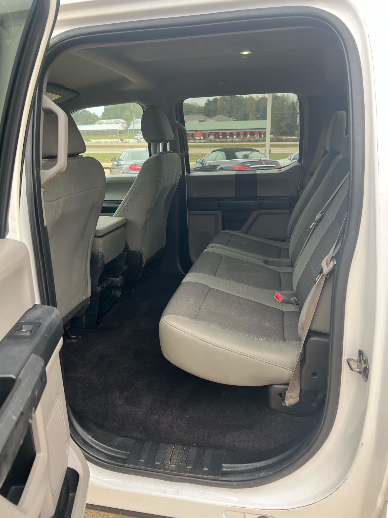 Ford F-150 4WD Reg Cab 126" XLT 2015