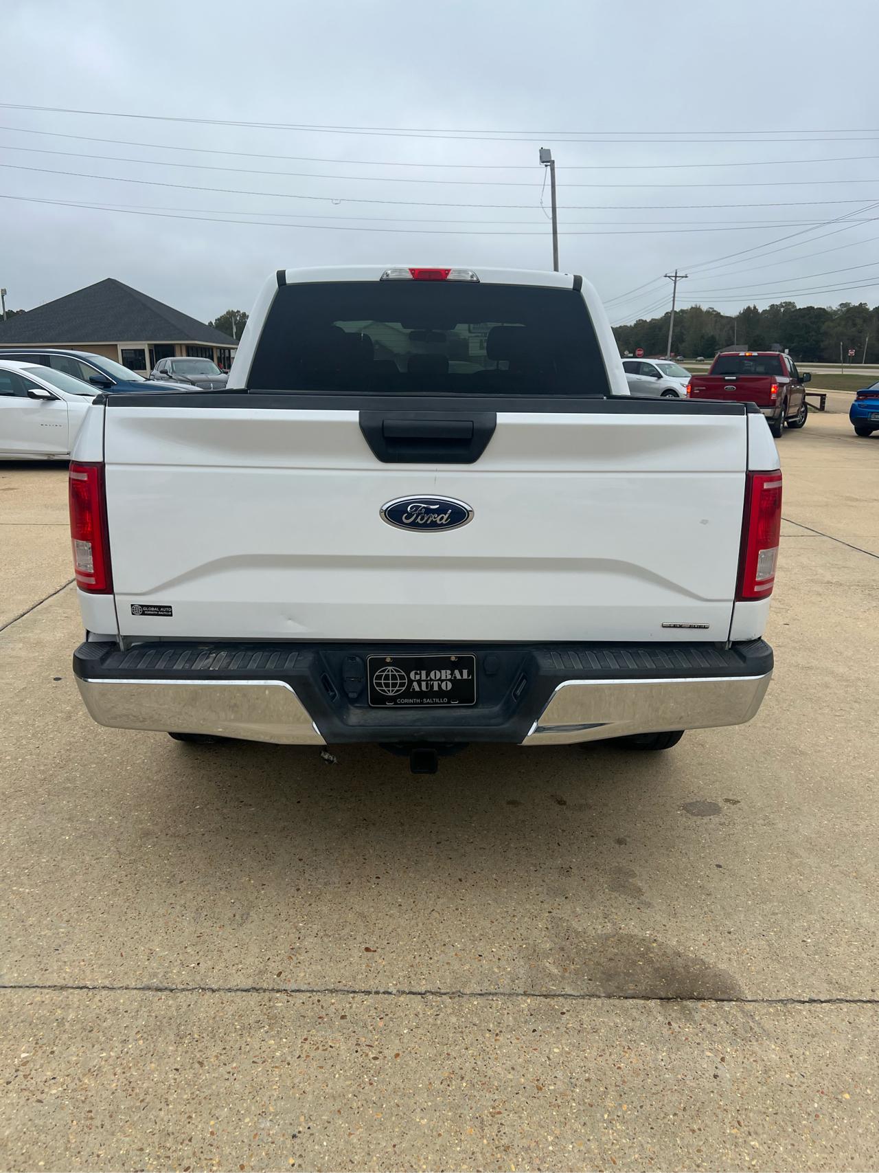 Ford F-150 4WD Reg Cab 126" XLT 2015