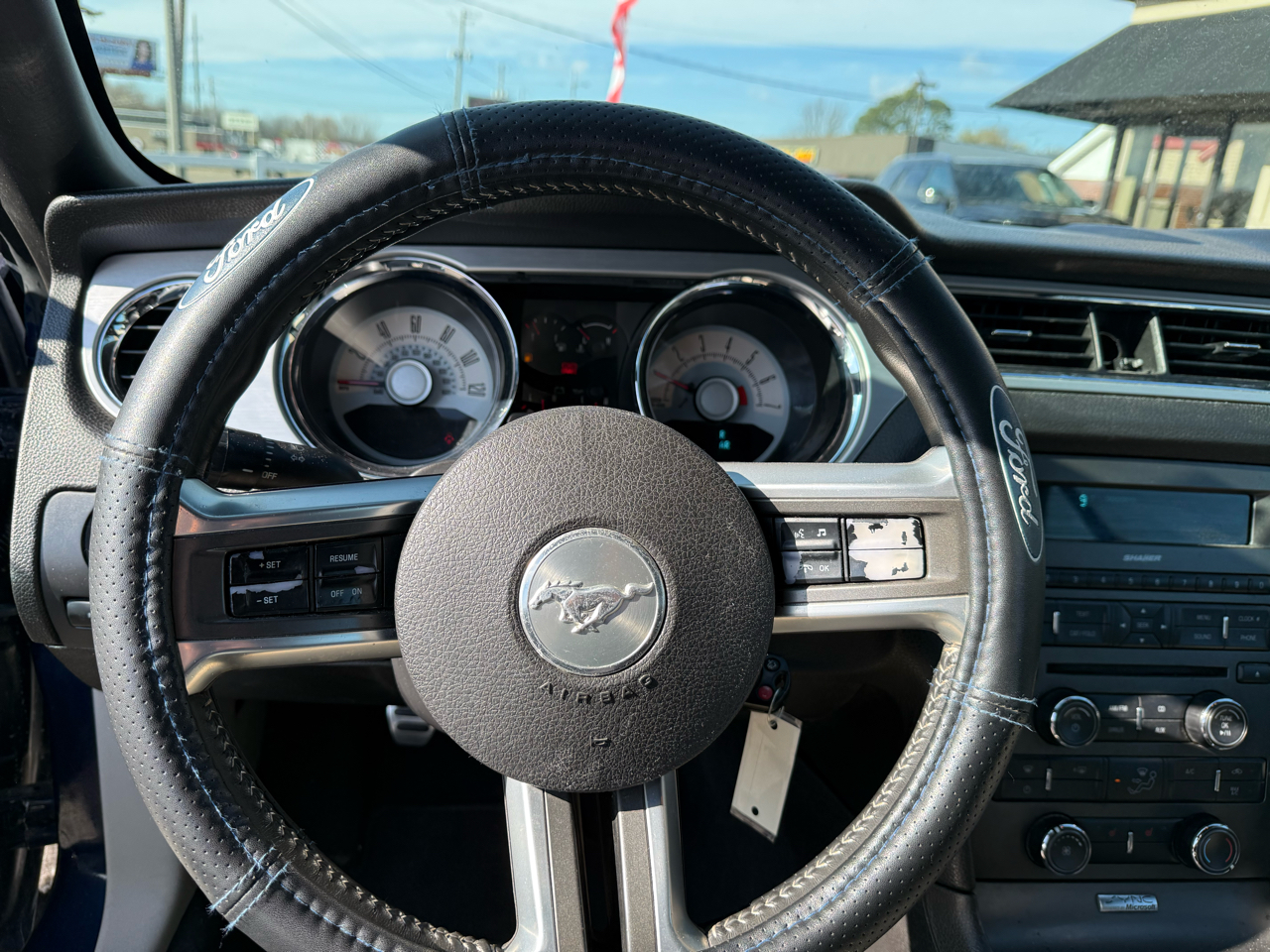 Ford Mustang V6 Convertible 2010