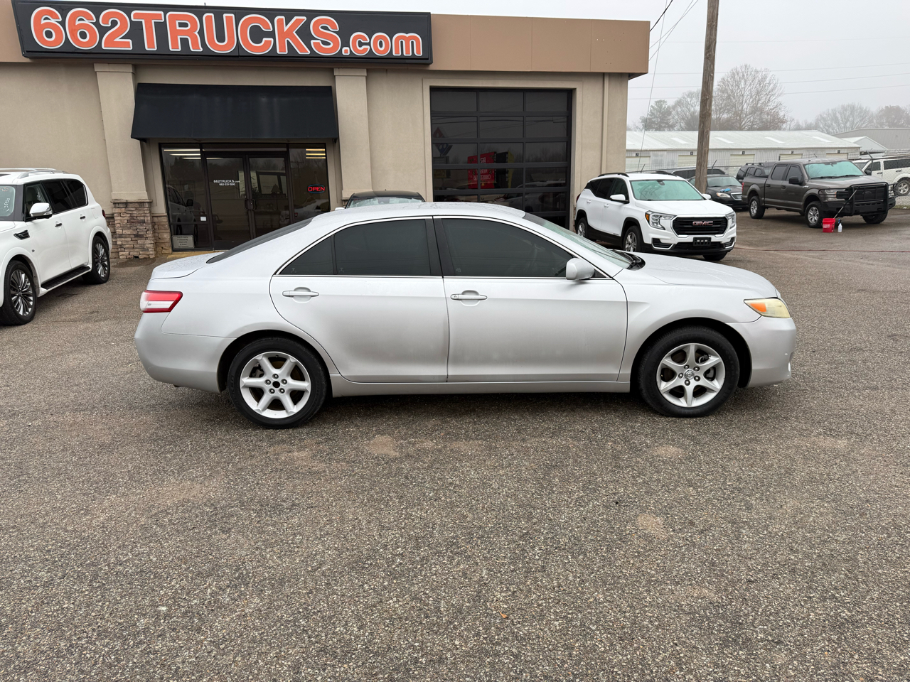 2010 Toyota Camry SE 6-Spd MT