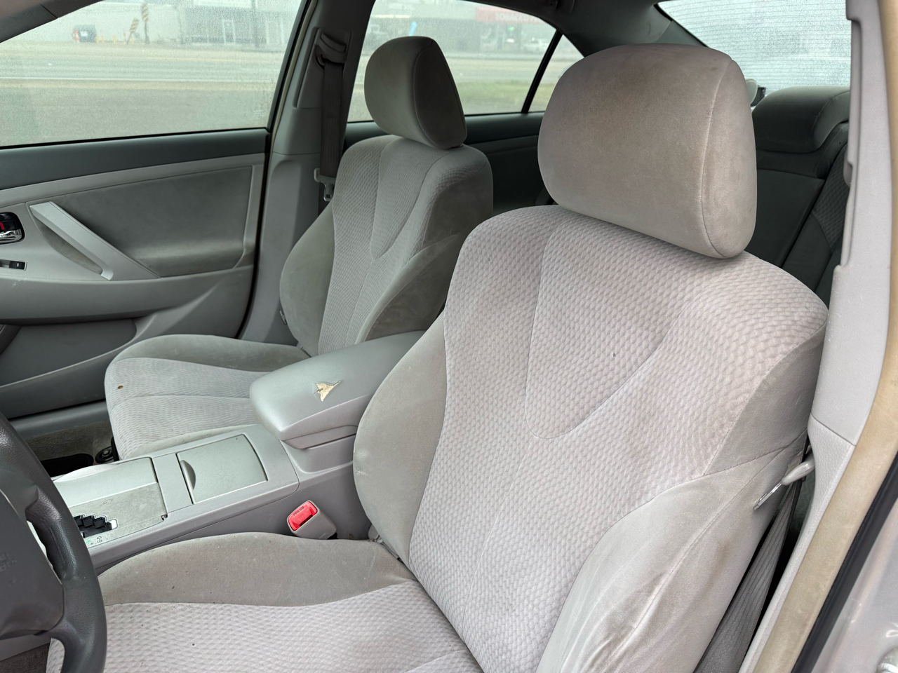 Toyota Camry SE 6-Spd MT 2010