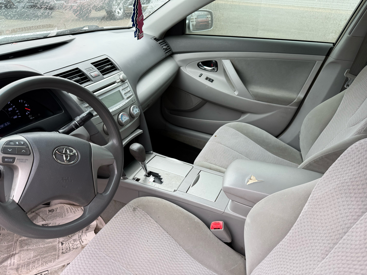 Toyota Camry SE 6-Spd MT 2010