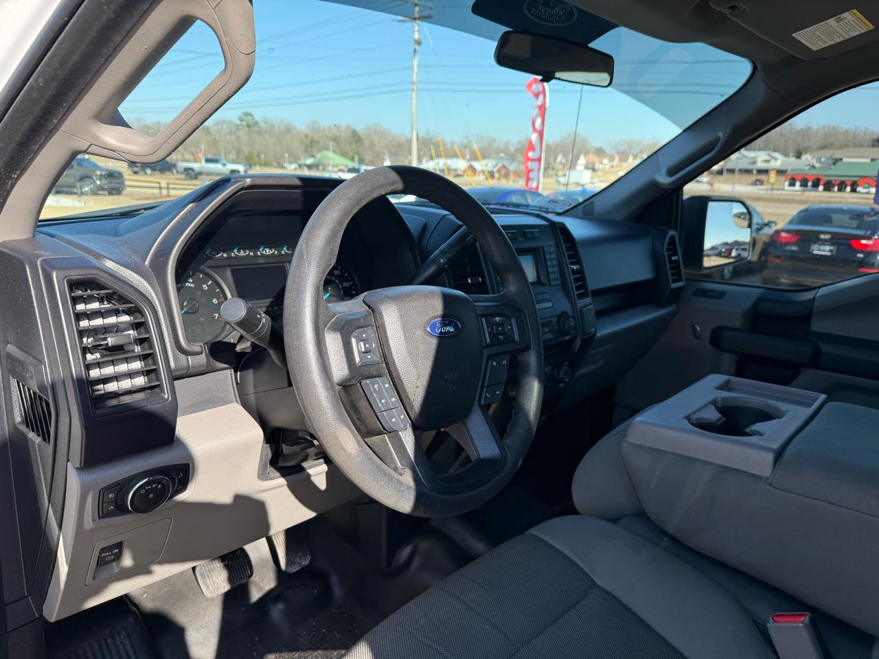 Ford F-150 4WD Reg Cab 122.5" XLT 2016