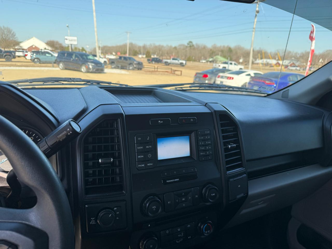 Ford F-150 4WD Reg Cab 122.5" XLT 2016