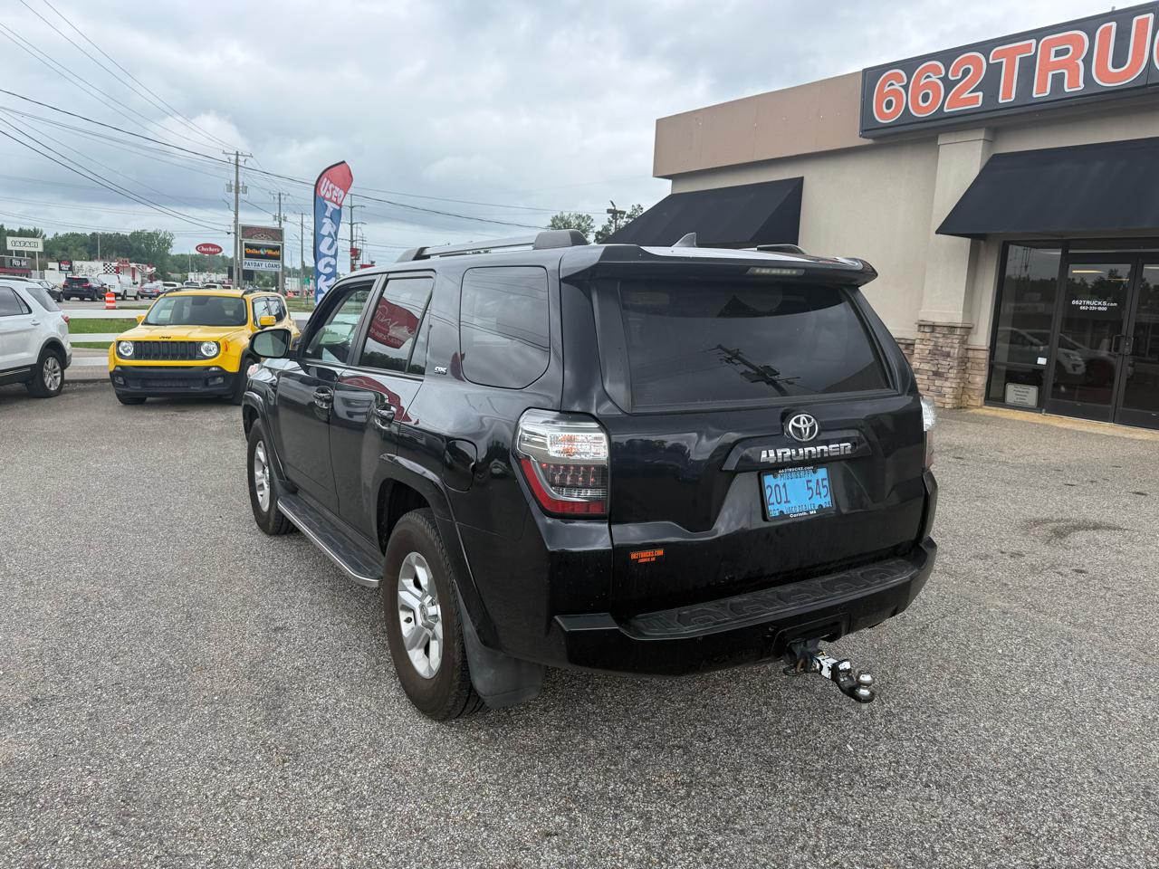 Toyota 4Runner SR5 2021