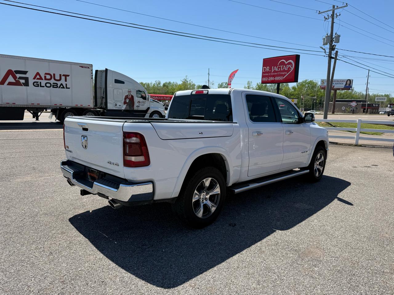 RAM 1500 Laramie Crew Cab SWB 4WD 2020