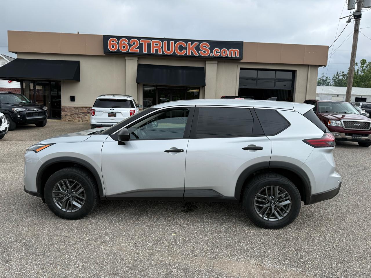 Nissan Rogue S 2024