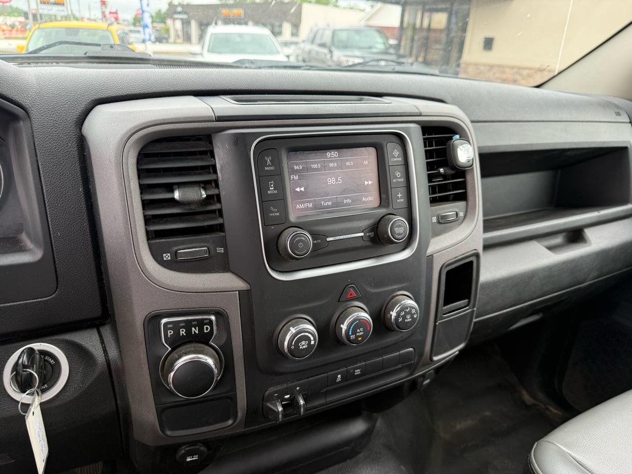 RAM 1500 Classic Tradesman Quad Cab 2WD 2022