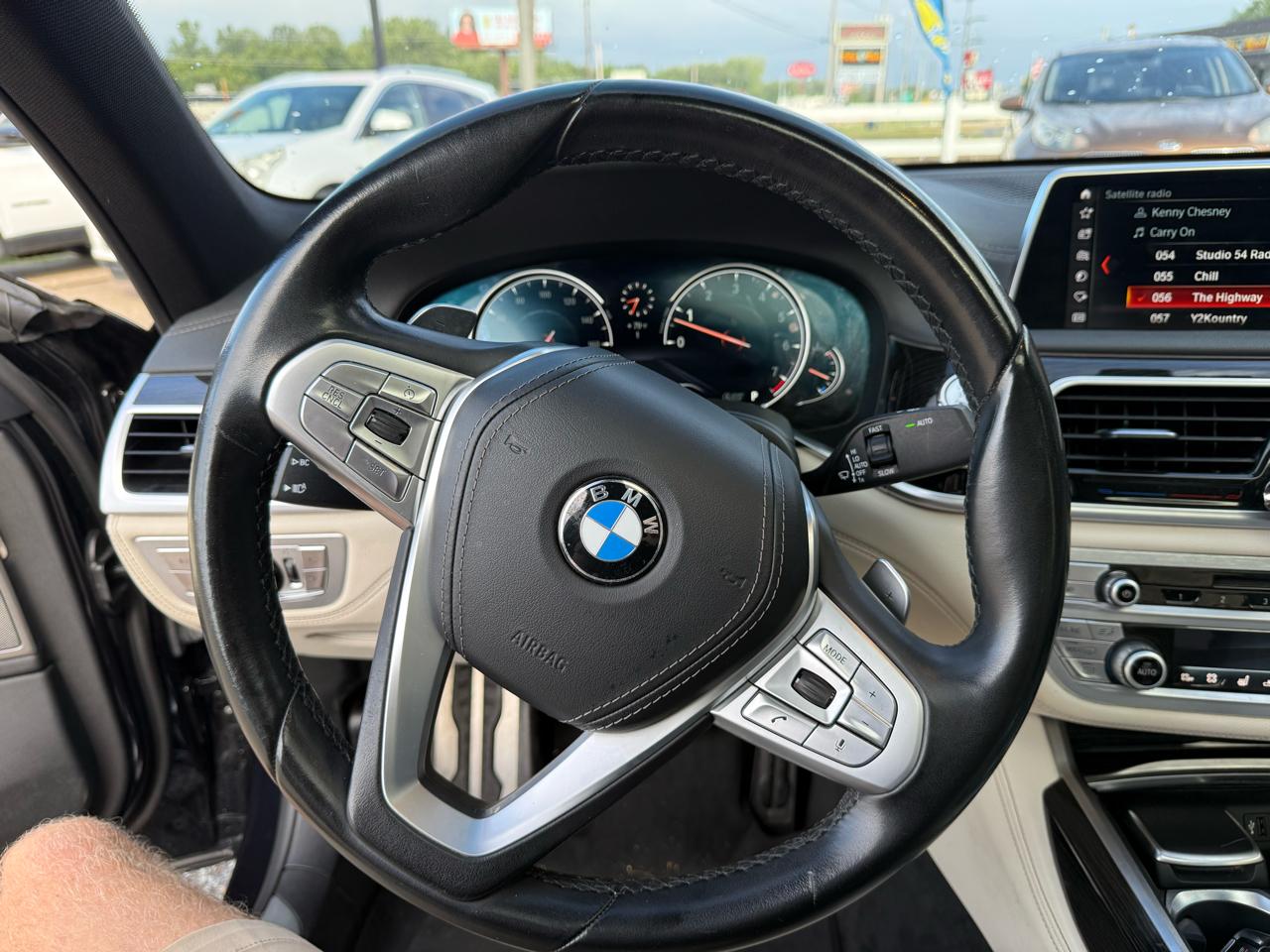 BMW 7-Series 750i 2019