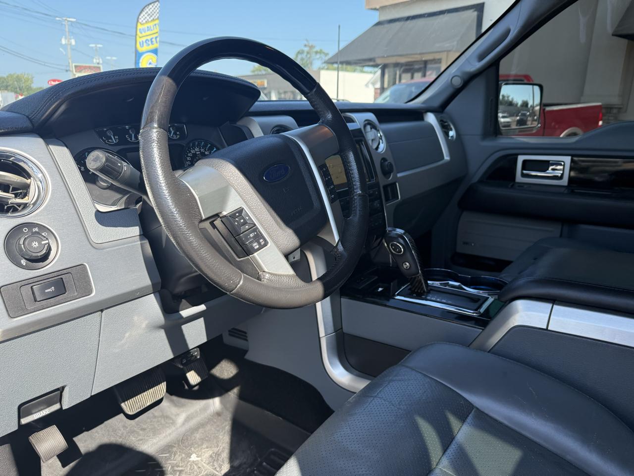 Ford F-150 4WD SuperCrew 145" Platinum 2012