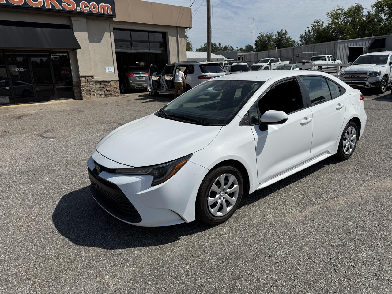 Toyota Corolla LE 2024