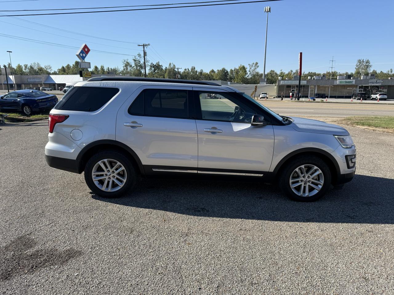 Ford Explorer 2WD 4dr V6 XLT 2017