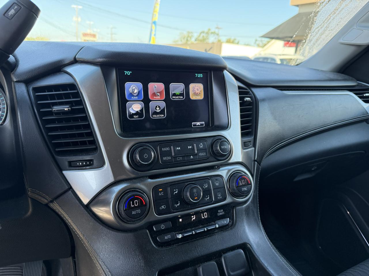 Chevrolet Suburban LS 2WD 2020